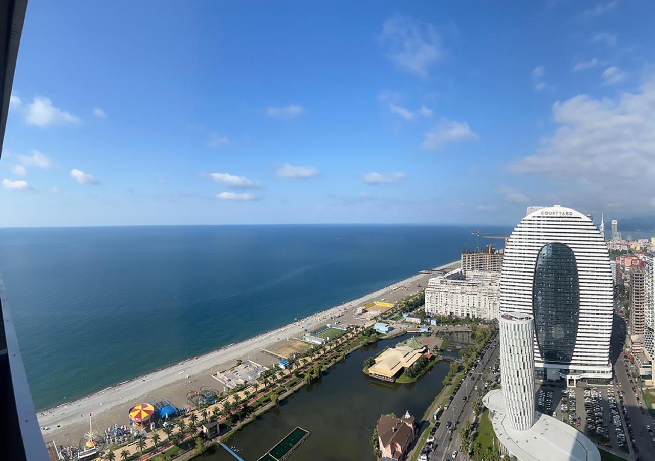 ホテル Batumi Floor40 エクステリア 写真