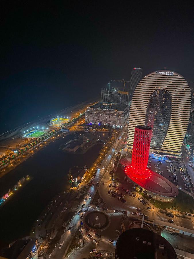 ホテル Batumi Floor40 エクステリア 写真