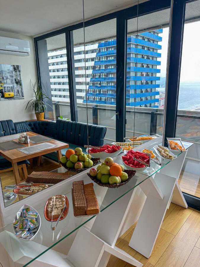 ホテル Batumi Floor40 エクステリア 写真