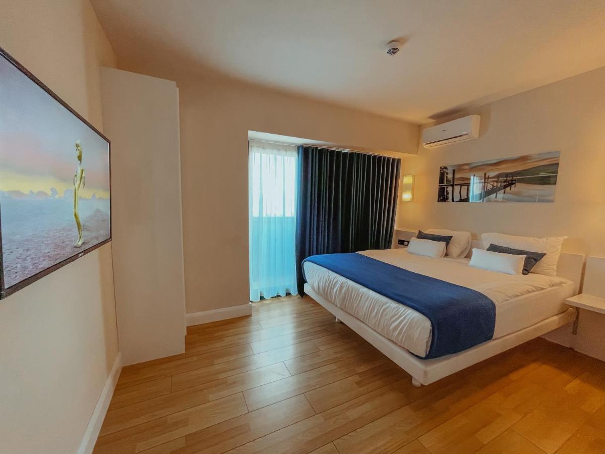 ホテル Batumi Floor40 エクステリア 写真