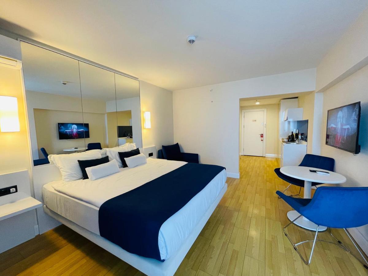 ホテル Batumi Floor40 エクステリア 写真