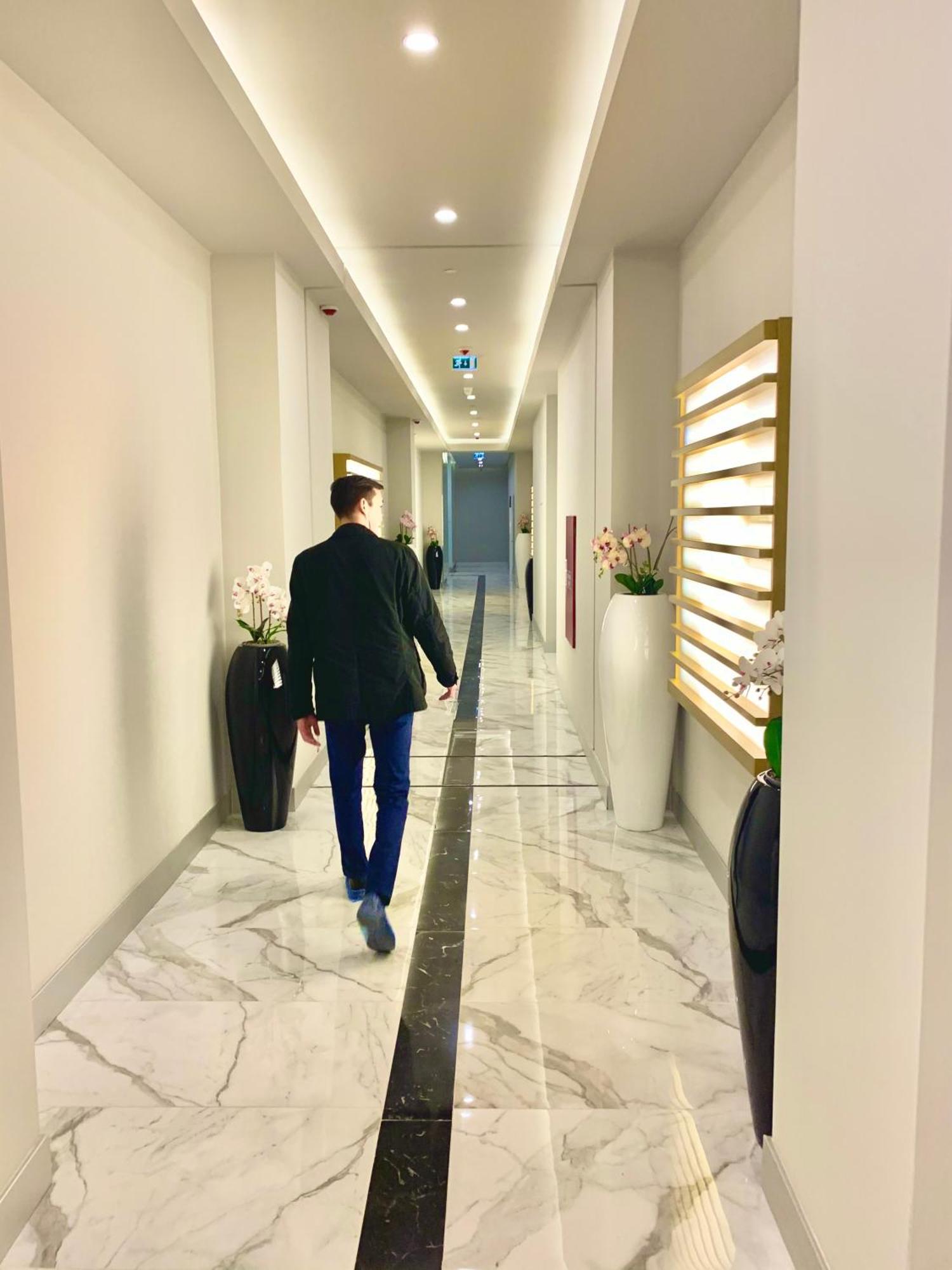 ホテル Batumi Floor40 エクステリア 写真